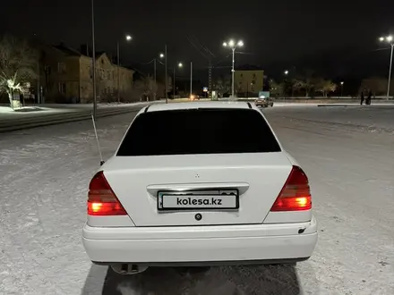 Mercedes-Benz C 180 1994 года за 2 000 000 тг. в Сатпаев – фото 11