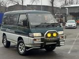 Mitsubishi Delica 1993 годаfor3 450 000 тг. в Алматы