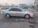 Toyota Camry 2001 годаfor4 500 000 тг. в Алматы – фото 2