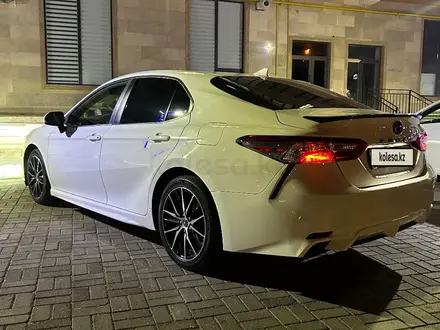 Toyota Camry 2019 года за 12 000 000 тг. в Актау – фото 6