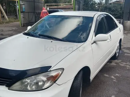 Toyota Camry 2002 года за 3 700 000 тг. в Алматы – фото 2