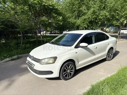 Volkswagen Polo 2013 года за 3 900 000 тг. в Алматы – фото 2