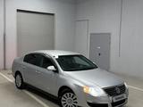 Volkswagen Passat 2006 годаүшін2 950 000 тг. в Астана – фото 2