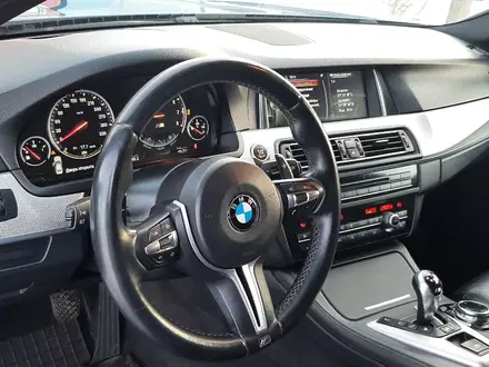 BMW M5 2013 года за 17 000 000 тг. в Уральск – фото 12