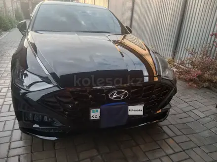 Hyundai Sonata 2022 года за 13 200 000 тг. в Алматы – фото 14