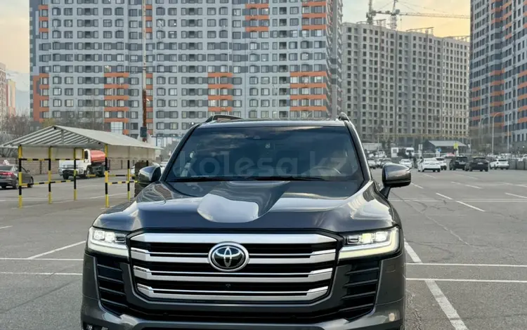 Toyota Land Cruiser 2022 года за 55 500 000 тг. в Алматы