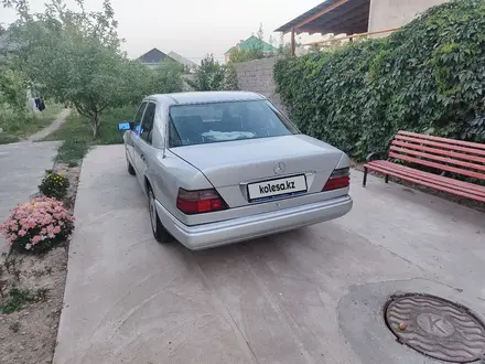 Mercedes-Benz E 200 1995 года за 1 900 000 тг. в Шымкент – фото 3