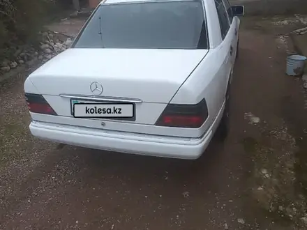 Mercedes-Benz E 230 1991 года за 1 550 000 тг. в Каскелен – фото 2