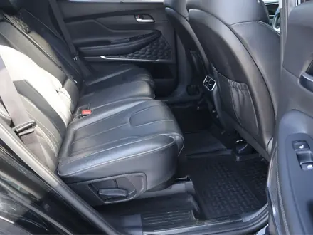 Hyundai Santa Fe 2023 года за 15 500 000 тг. в Астана – фото 18