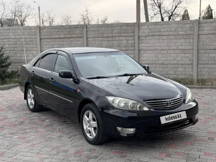 Toyota Camry 2004 года за 5 700 000 тг. в Тараз – фото 3