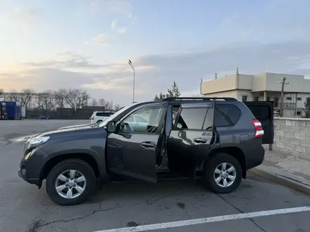 Toyota Land Cruiser Prado 2014 года за 19 000 000 тг. в Алматы – фото 11