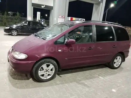 Ford Galaxy 1998 года за 1 700 000 тг. в Уральск – фото 2