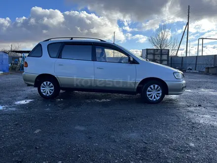 Toyota Ipsum 1997 года за 3 600 000 тг. в Караганда – фото 5