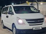 Hyundai H-1 2015 года за 9 550 000 тг. в Караганда – фото 2