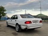 Mercedes-Benz E 200 1995 годаүшін1 800 000 тг. в Атырау – фото 5