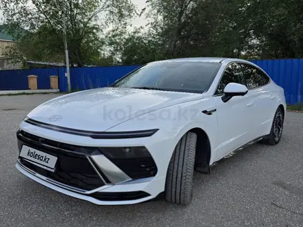 Hyundai Sonata 2024 года за 14 000 000 тг. в Актобе – фото 2