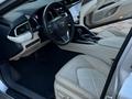 Toyota Camry 2018 года за 10 300 000 тг. в Уральск – фото 10