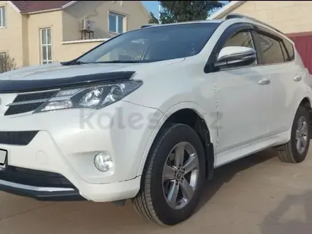 Toyota RAV4 2015 года за 11 300 000 тг. в Уральск