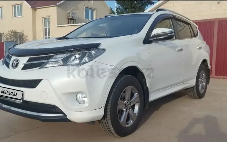 Toyota RAV4 2015 года за 11 300 000 тг. в Уральск