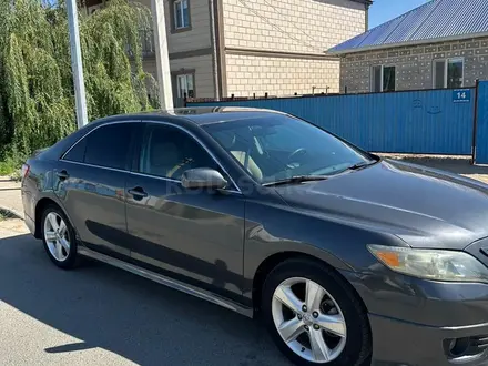 Toyota Camry 2011 года за 6 900 000 тг. в Атырау