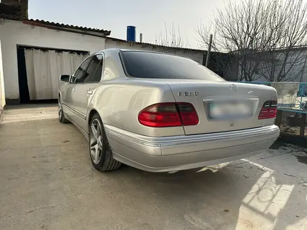Mercedes-Benz E 280 2000 года за 5 000 000 тг. в Туркестан – фото 7