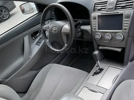 Toyota Camry 2011 года за 5 100 000 тг. в Актобе – фото 16