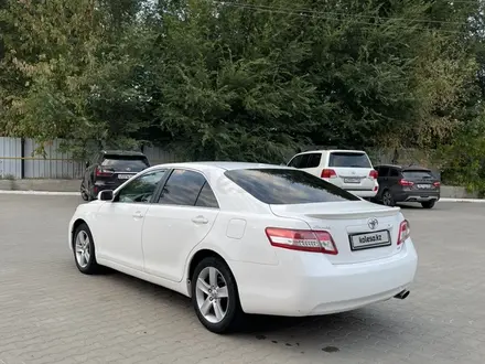 Toyota Camry 2011 года за 5 100 000 тг. в Актобе – фото 4