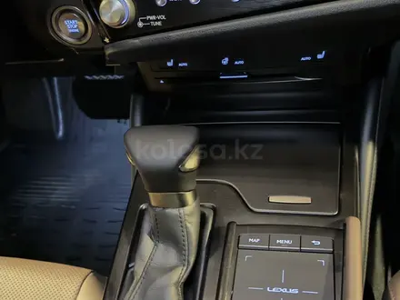 Lexus ES 250 2022 года за 20 000 000 тг. в Алматы – фото 11