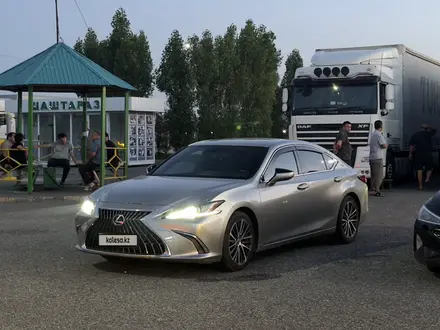 Lexus ES 250 2022 года за 20 000 000 тг. в Алматы – фото 2