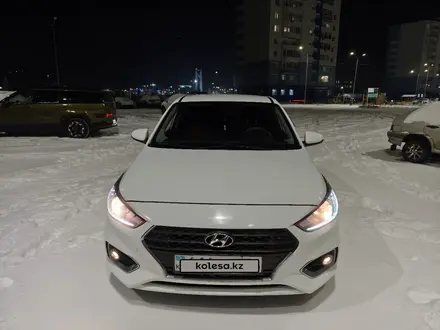 Hyundai Accent 2019 года за 7 278 035 тг. в Усть-Каменогорск – фото 2