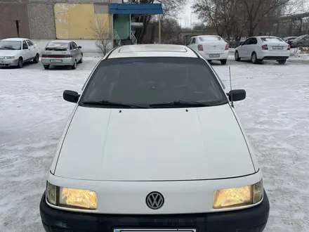 Volkswagen Passat 1990 года за 1 350 000 тг. в Семей