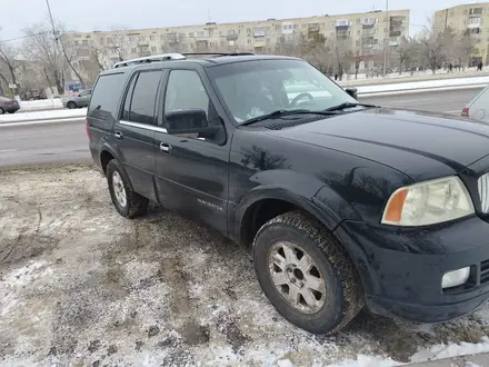 Lincoln Navigator 2004 года за 4 300 000 тг. в Караганда – фото 2