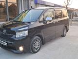 Toyota Voxy 2008 года за 6 200 000 тг. в Шымкент – фото 4