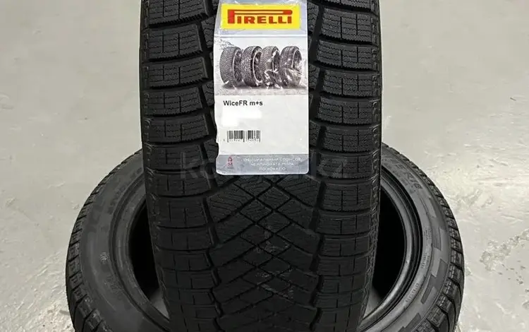 Pirelli Ice Zero Fr 235/40 R19 за 101 500 тг. в Алматы