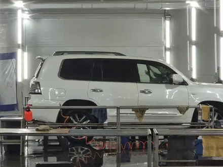 Lexus LX 570 2008 года за 16 700 000 тг. в Астана – фото 9