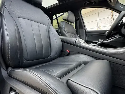 BMW X5 2018 года за 27 000 000 тг. в Астана – фото 14