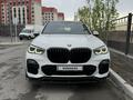 BMW X5 2018 года за 27 000 000 тг. в Астана – фото 2
