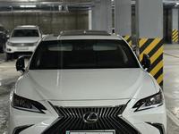 Lexus ES 250 2019 года за 21 500 000 тг. в Астана