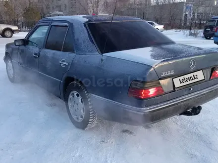 Mercedes-Benz E 260 1991 года за 1 300 000 тг. в Астана – фото 3