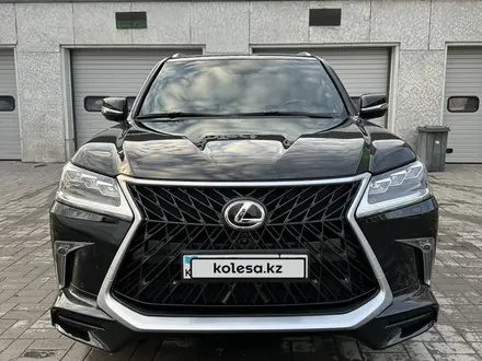 Lexus LX 570 2016 года за 42 500 000 тг. в Алматы