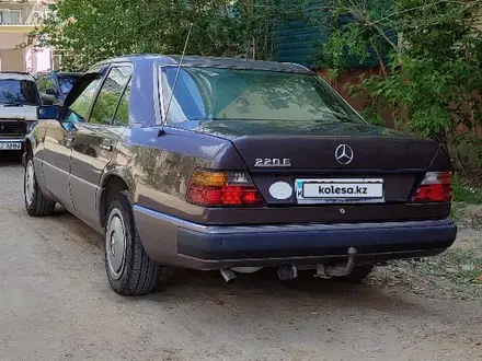 Mercedes-Benz E 220 1993 года за 3 000 000 тг. в Жезказган – фото 7