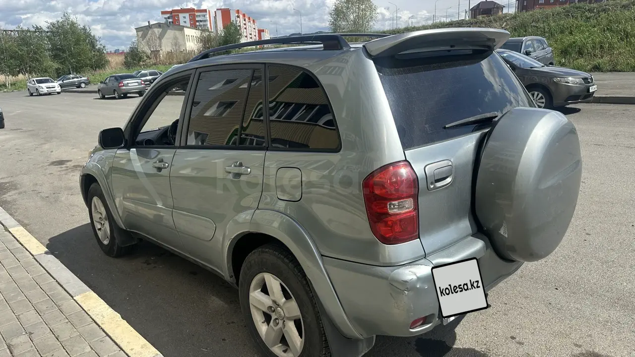 Toyota RAV4, 2004