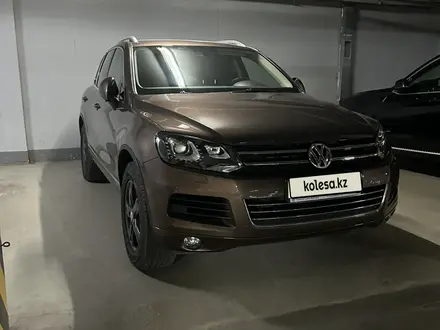 Volkswagen Touareg 2012 года за 12 300 000 тг. в Астана