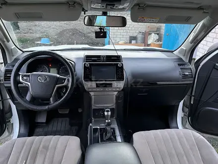 Toyota Land Cruiser Prado 2018 года за 18 000 000 тг. в Алматы – фото 9