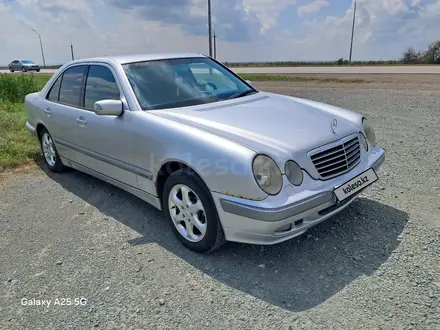 Mercedes-Benz E 200 2001 года за 4 300 000 тг. в Караганда