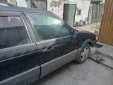Volkswagen Passat 1991 года за 850 000 тг. в Семей