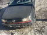 Volkswagen Vento 1993 годаfor950 000 тг. в Караганда