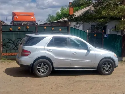 Mercedes-Benz ML 350 2006 года за 7 000 000 тг. в Павлодар – фото 2