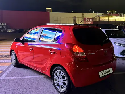 Hyundai i20 2010 года за 2 400 000 тг. в Астана – фото 3