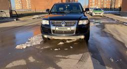 Volkswagen Touareg 2008 года за 5 000 000 тг. в Астана